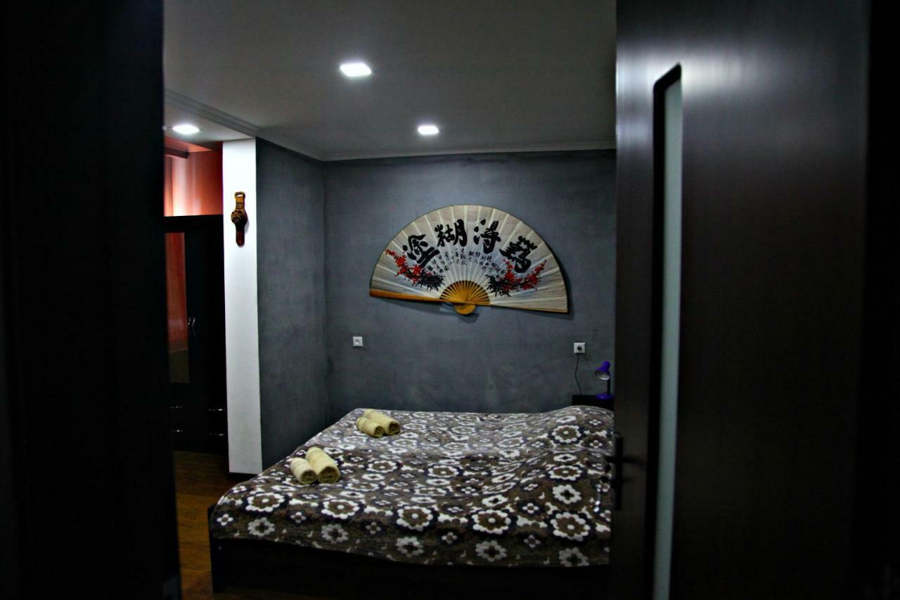 טביליסי Guesthouse Different מראה חיצוני תמונה