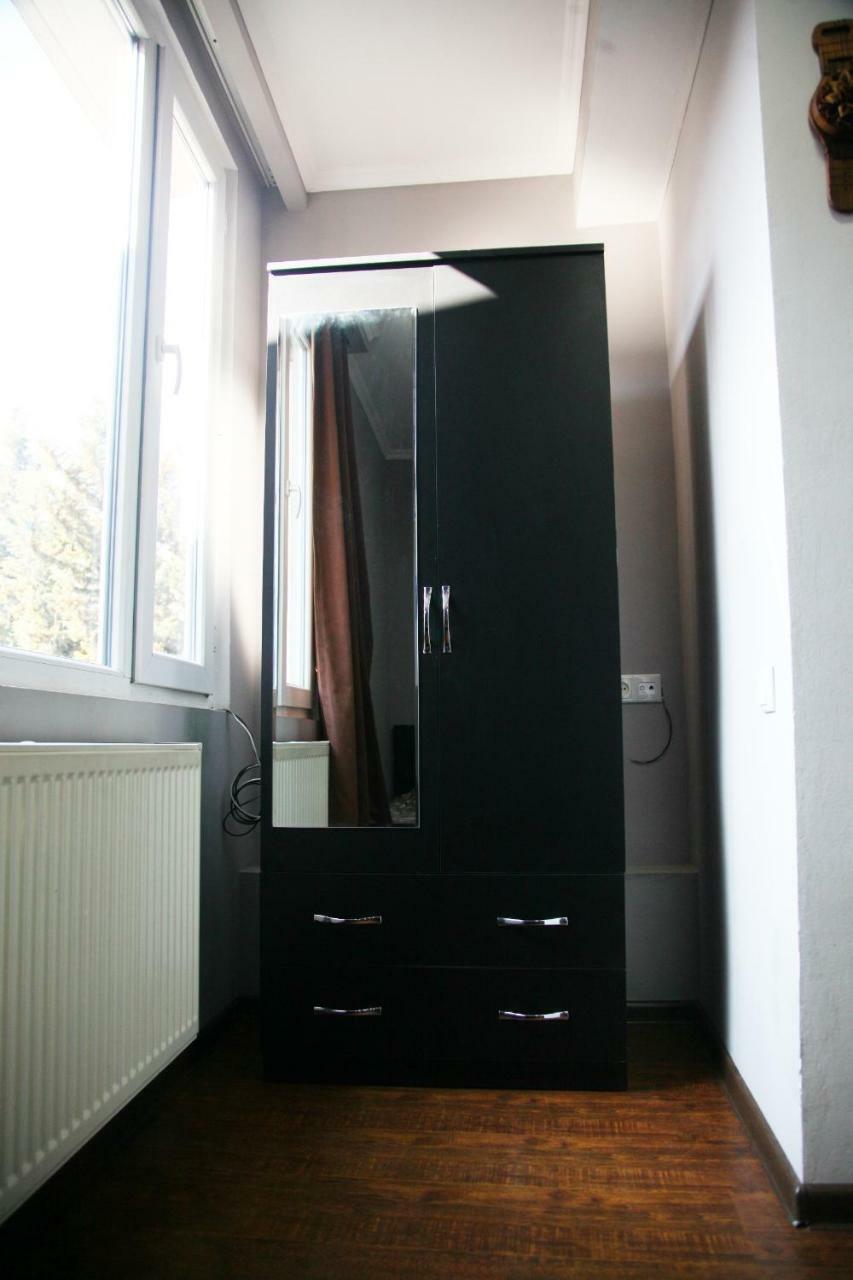 טביליסי Guesthouse Different מראה חיצוני תמונה