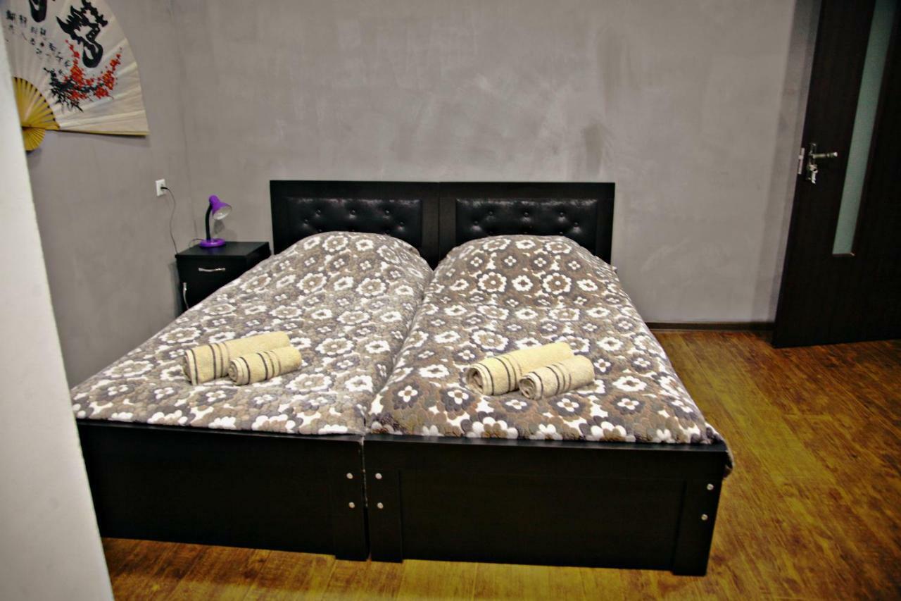טביליסי Guesthouse Different מראה חיצוני תמונה